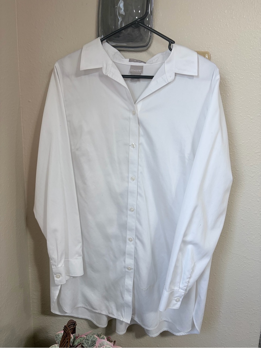Chico's White Long-Sleeve Button Front Shirt